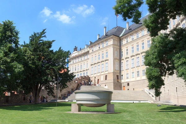 Paradis trädgård på Pragborgen södra sidan — Stockfoto