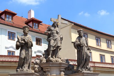Cosmas ve Damian Charles Köprüsü, Prag, Kutsal İsa heykeli