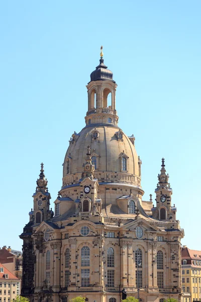 Kyrkan Frauenkirche Dresden vid Neumarkt, Tyskland — Stockfoto