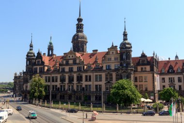 Dresden Castle, Almanya'ya karşı Zwinger Palace görüntülemek