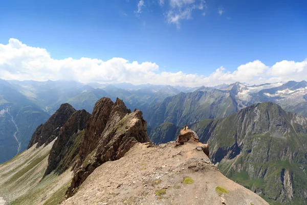 Panorama de montaña con Rote Saule y col Sajatscharte en los Alpes Hohe Tauern, Austria — Foto de Stock