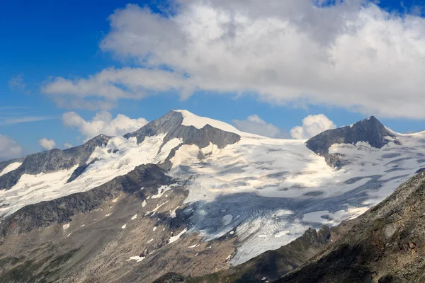 Puncak gunung Grossvenediger menghadap selatan dan gletser di Alpen Hohe Tauern, Austria — Stok Foto