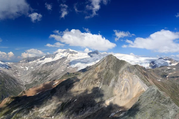 Gletsjer bergpanorama met top Grossvenediger zuidwand in de Alpen van de Hohe Tauern, Oostenrijk — Stockfoto