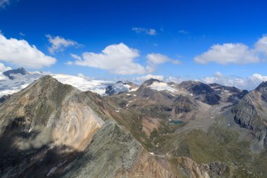 Lake Eissee, dağ Weissspitze ve buzul Grossvenediger Hohe Tauern Alps, Avusturya için Panorama görünüm