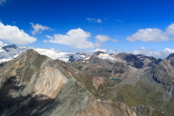 Vista panorámica del lago Eissee, montaña Weissspitze y glaciar Grossvenediger en los Alpes Hohe Tauern, Austria — Foto de Stock