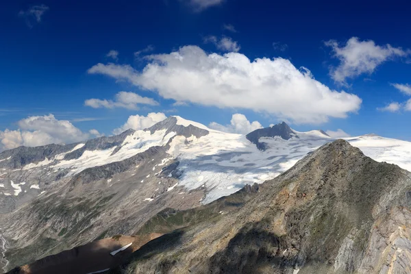 De top van de berg Grossvenediger zuidwand en gletsjer van de Alpen van de Hohe Tauern, Oostenrijk — Stockfoto