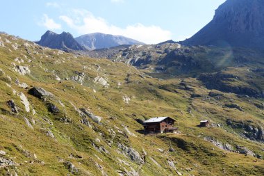 Hohe Tauern Alps, Avusturya için Alp kulübe Eisseehutte ve dağ panorama