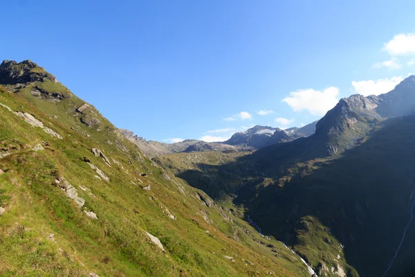 Panorama Valle de Timmeltal con montaña Weissspitze en Hohe Tauern Alpes, Austria — Foto de Stock