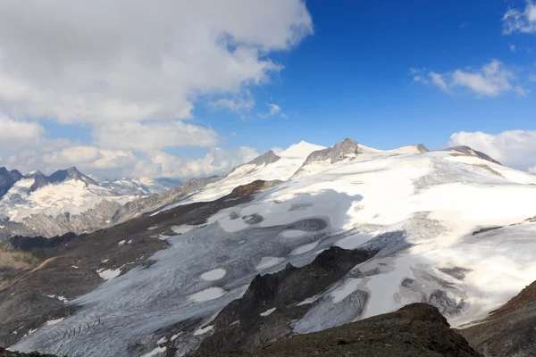 Panorama del ghiacciaio montano con cima Grossvenediger parete sud nelle Alpi Alte Tauri, Austria — Foto Stock