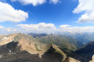 Dağ Grossglockner ve buzullar Hohe Tauern Alps, Avusturya için Panorama görünüm