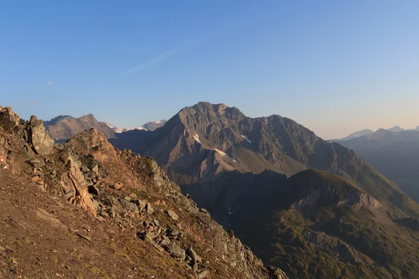 Panorama de montaña al amanecer en Hohe Tauern Alps, Austria — Foto de Stock