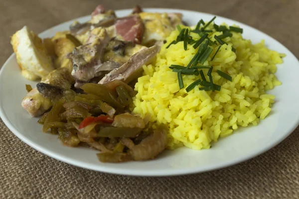 Baked chicken with rice view — Stock Photo, Image