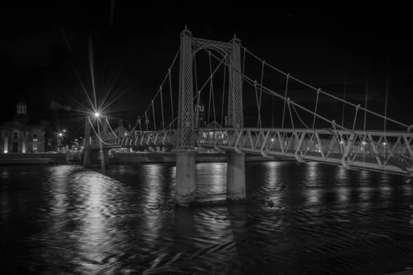 Pont Traversant Rivière Ness Dans Ville Inverness Écosse Royaume Uni — Photo