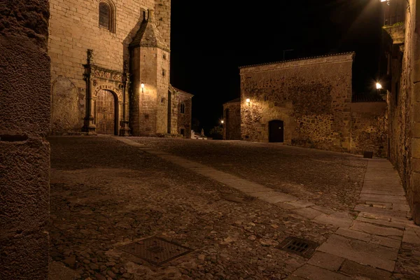 Nacht Landschap Van Caceres Oude Stad Met Kerk Van Sant — Stockfoto