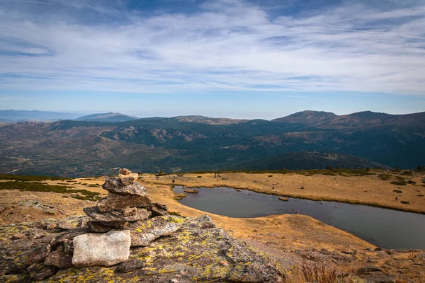Jezero Skalnaté Horské Krajině Pohoří Guadarrama Penalara Madrid Španělsko — Stock fotografie