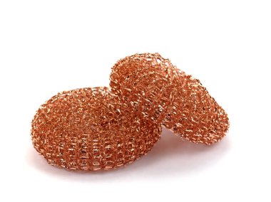 Beyaz arkaplana karşı bakır temizleyici