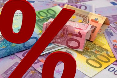 Paranın önünde bir 3D illüstrasyon olarak yüzde sembolü