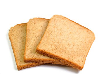Beyaz arka planda dilimlenmiş tost ekmeği
