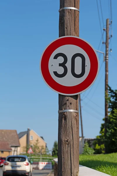 Trafikskylt Tempo — Stockfoto