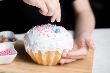 Küçük Paskalya, büyük bayram için süslenir.