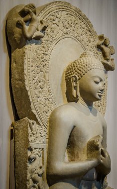 Buda heykeli arkeolojik kazılarda bulundu.