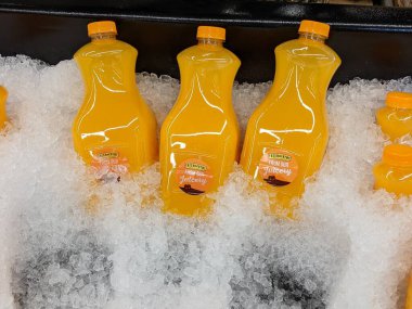 Satılık Lezzetli Portakal Suyu Şişeleri