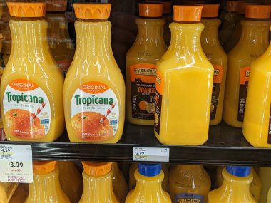 Satın Almak İçin Çeşitli Meyve Suyu İçecekleri