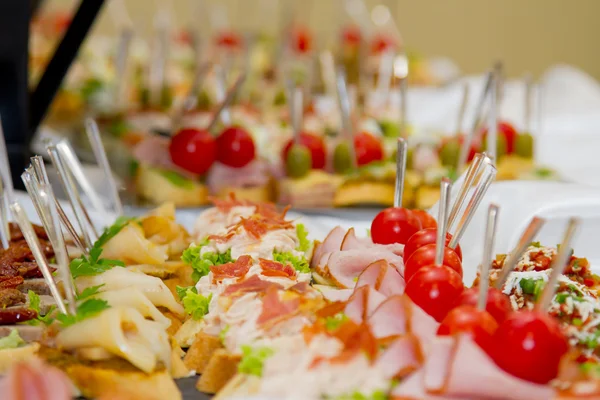 Ikram Servisi yemek, olay,