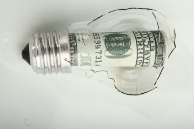 Doları ile kırık ampul