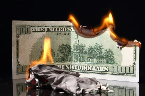 Yangın, yanan Doları, külleri dolar. Kriz