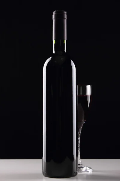 Vino rosso e bicchiere — Foto Stock