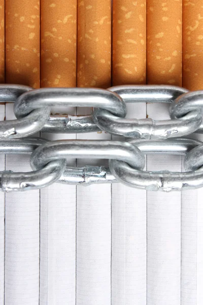 Chained cigarettes. Conceptual image. — Stock Photo, Image