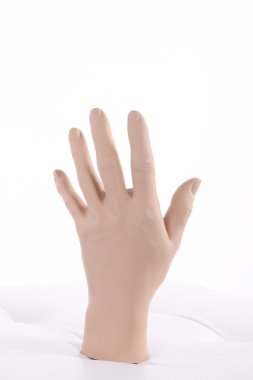 Eller yukarı, plastik manken bebeği elleri