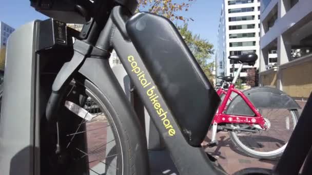 Washington Amerika Serikat 2020 Stasiun Penyewaan Sepeda Perusahaan Capital Bikeshare — Stok Video