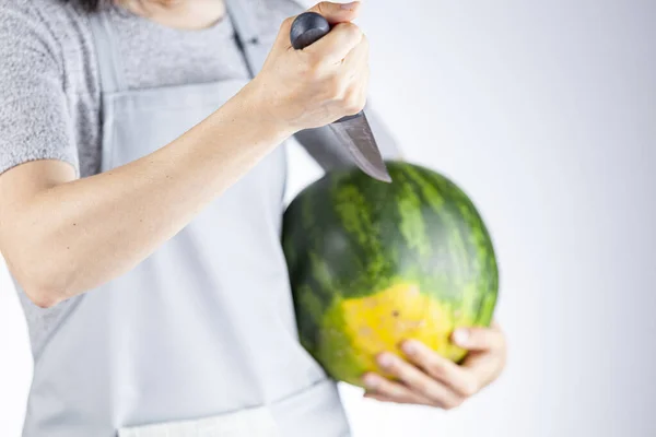 Caucasian Woman Preparing Stab Watermelon Using Sharp Kitchen Knife Versatile — Stock Photo, Image