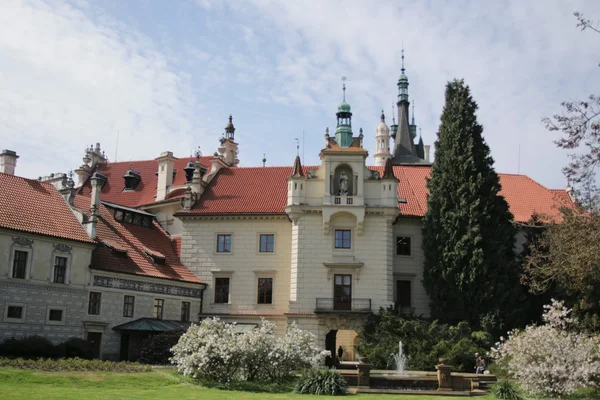 Pruhonice kasteel in de buurt van Praag — Stockfoto