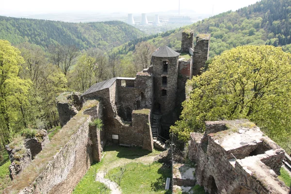 Ruinas del antiguo castillo checo —  Fotos de Stock