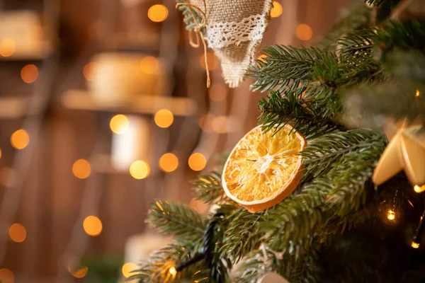 Közelkép a karácsonyfa díszek — Stock Fotó