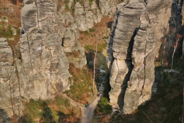 kumtaşı kaya ile manzara 