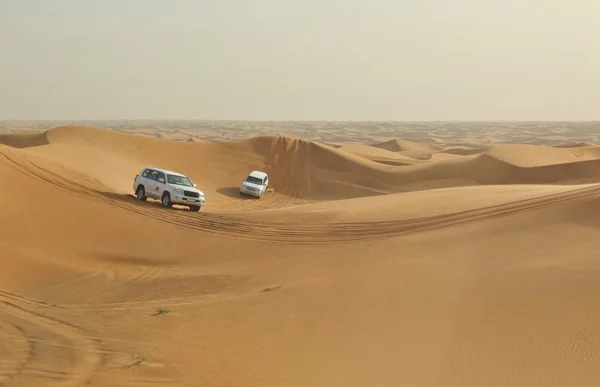 Car in desert — Stock Photo, Image