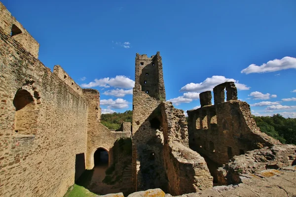 Ruinas del castillo medieval —  Fotos de Stock