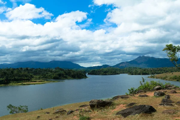 Eine Wunderschöne Landschaft Vom Karappuzha Staudamm Wayanad Kerala Long Shot — Stockfoto