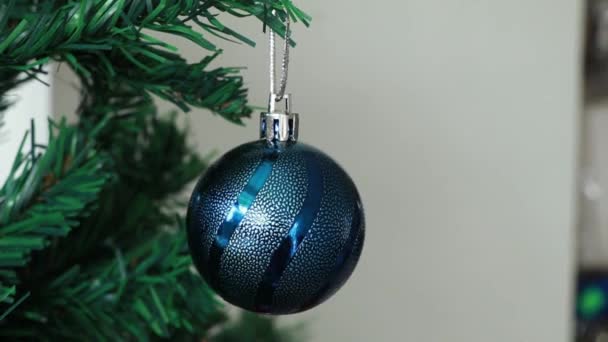 Christmas Decoration Ball Christmas Tree Selective Focus — Vídeo de Stock