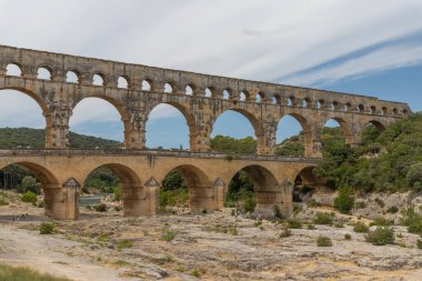 Pont du gard, Fransa, Avrupa 'da Nimes' e yakın ünlü bir müktesebat köprüsü.
