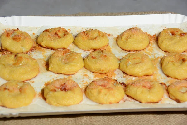 Italian Aperitif Dan Finger Food Polentine Dipanggang Dengan Gorgonzola — Stok Foto