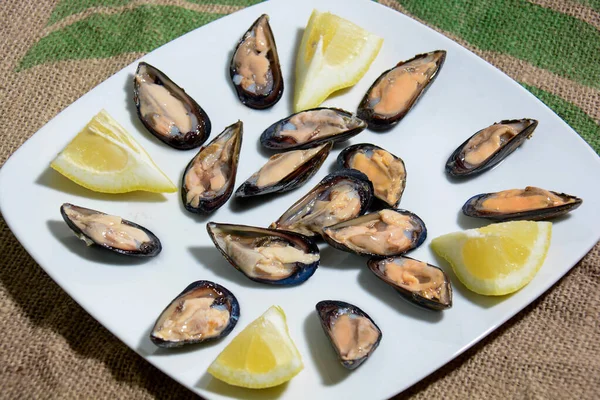 Mejillones Limón Mariscos Italianos Originales También Pueden Comer Crudos — Foto de Stock