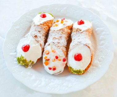 cannolo siciliano 1
