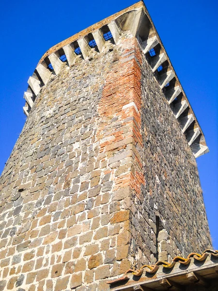 Antica torre del castello — Foto Stock