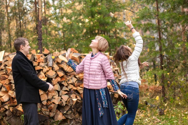 Wandelen in het park — Stockfoto