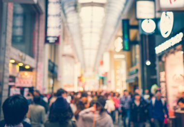 Arka plan bulanık - street Dotonbori Osaka, Japonya. 